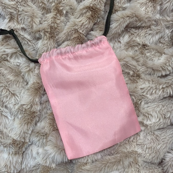 Kate Spade Blush Pink Satin small jewelry pouches / drawstring dust bags lk new - Picture 4 of 14